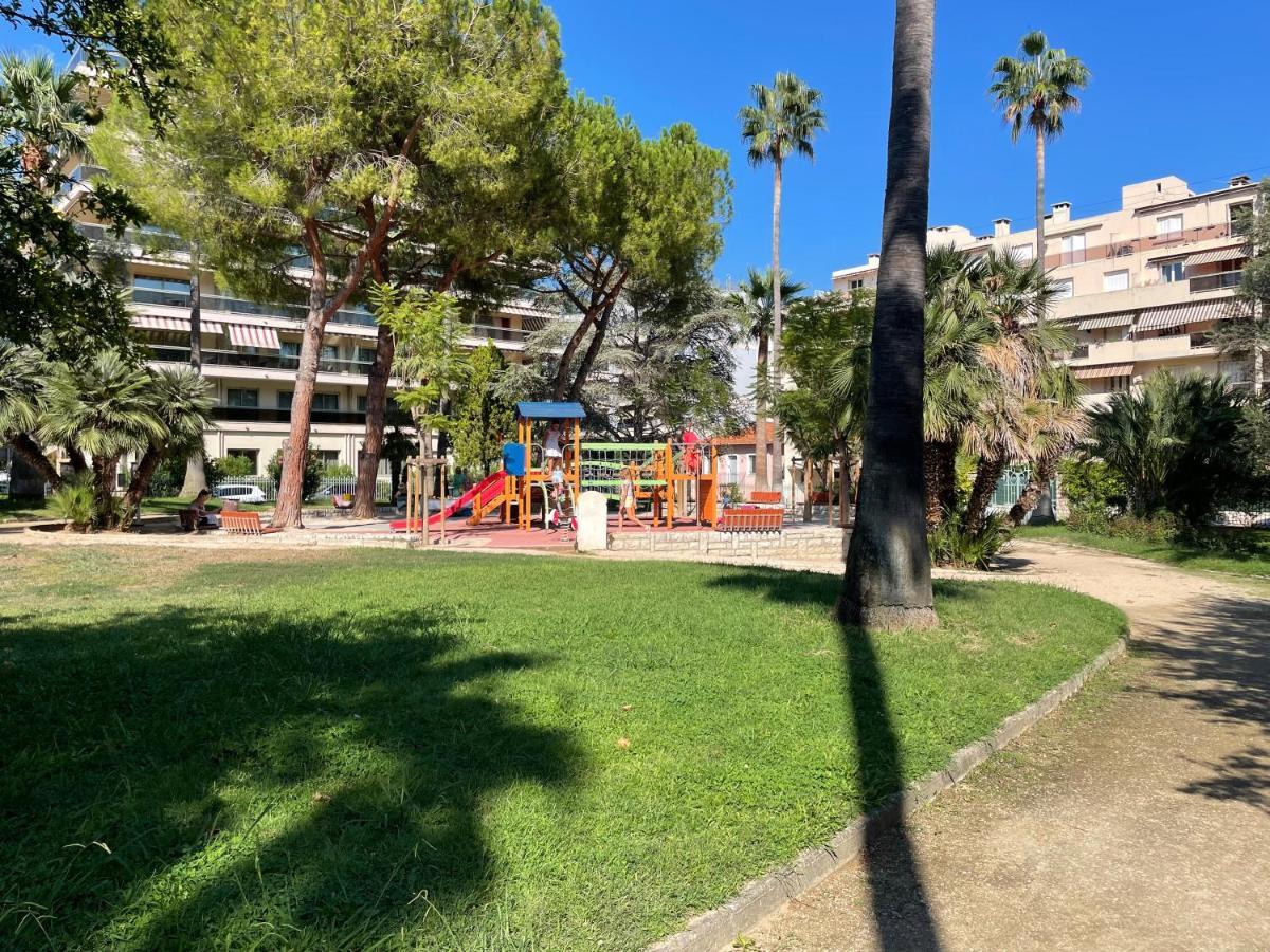 Spacieux F2 Climatise Proche De La Mer Antibes Dış mekan fotoğraf